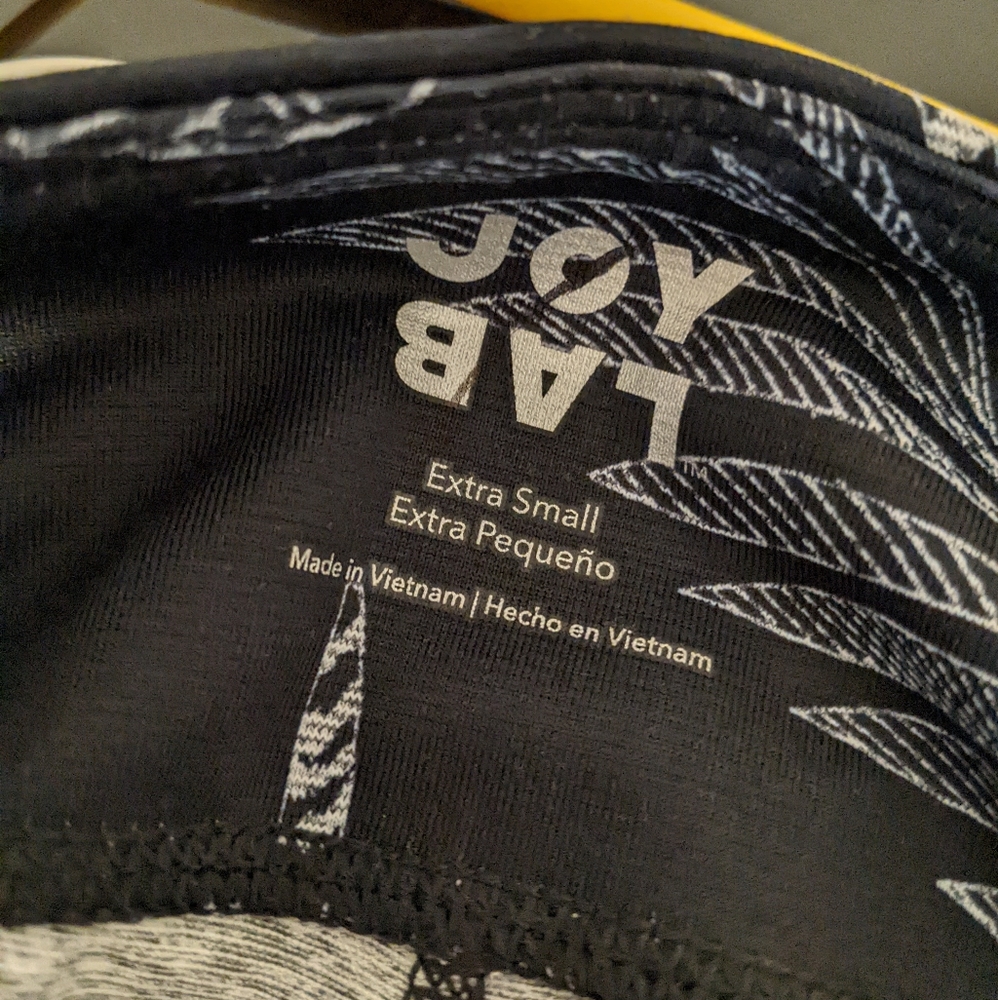 NWT Joy Lab black white leaf pattern athletic leggings size XS - Picture 6 of 7
